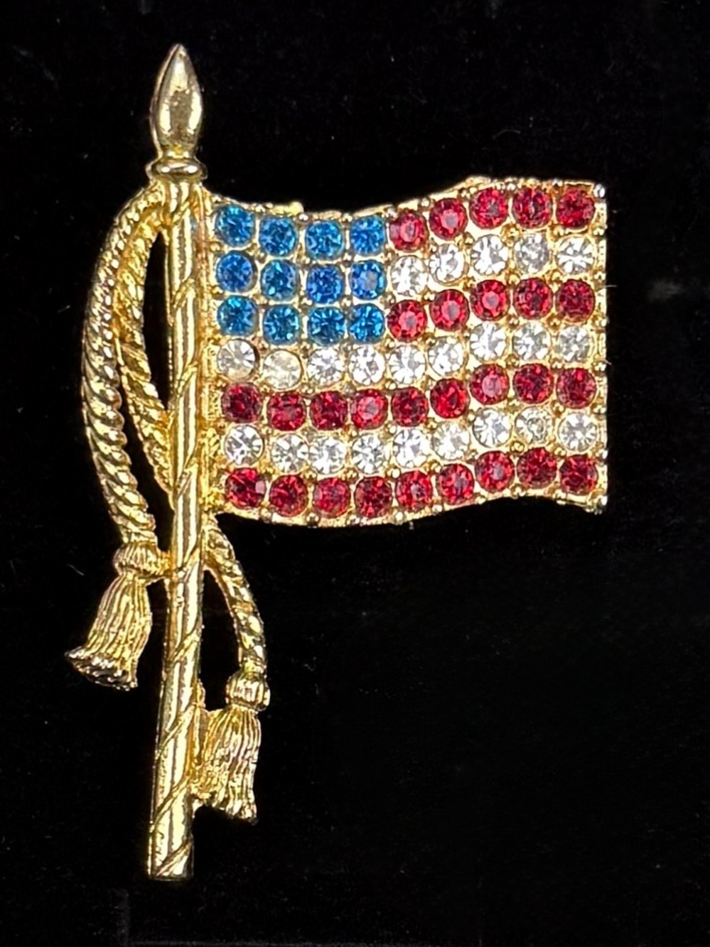 Vintage Rhinestone American Flag Brooch Gold Tone Patriotic USA Pin